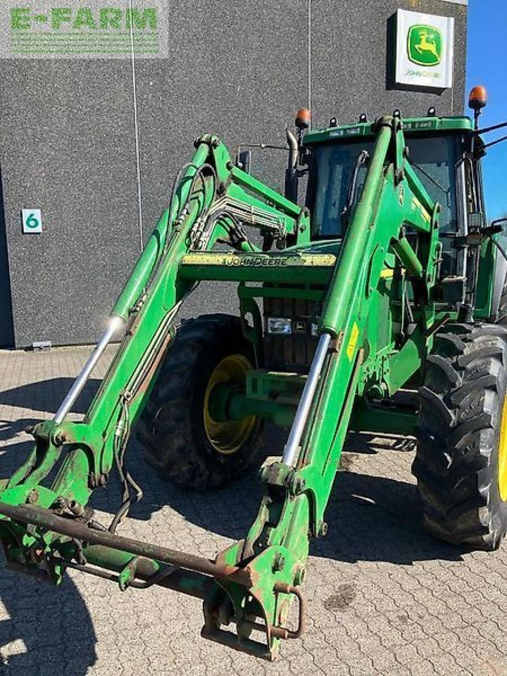 John Deere 6810 - Farm tractor: picture 4 John Deere 6810 - Farm tractor: picture 4