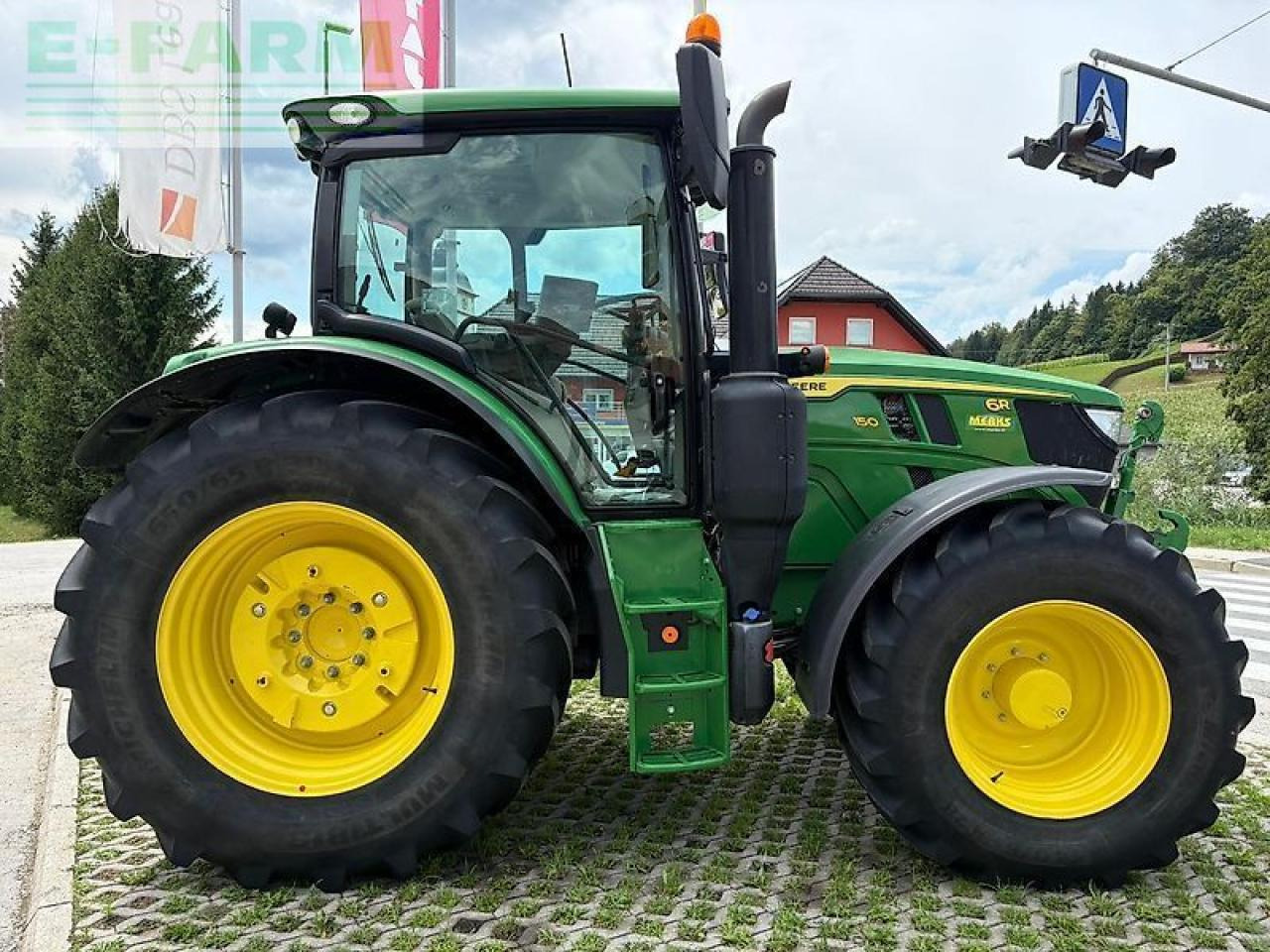John Deere 6r150 - Farm tractor: picture 4 John Deere 6r150 - Farm tractor: picture 4