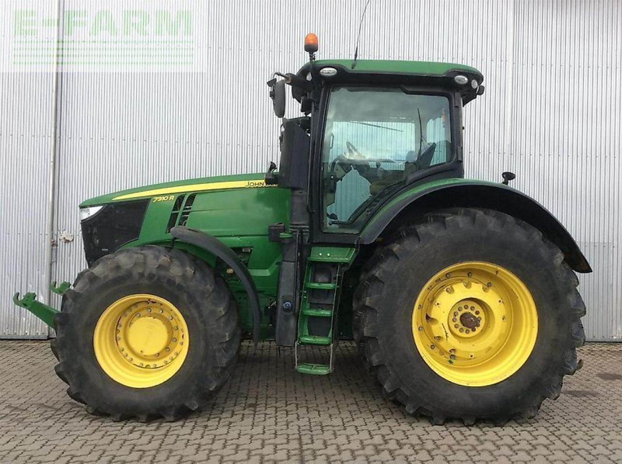 John Deere 7310 r - Farm tractor: picture 2 John Deere 7310 r - Farm tractor: picture 2