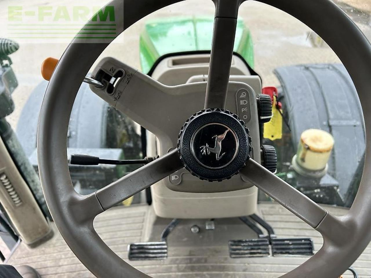 John Deere 7310r - Farm tractor: picture 3 John Deere 7310r - Farm tractor: picture 3