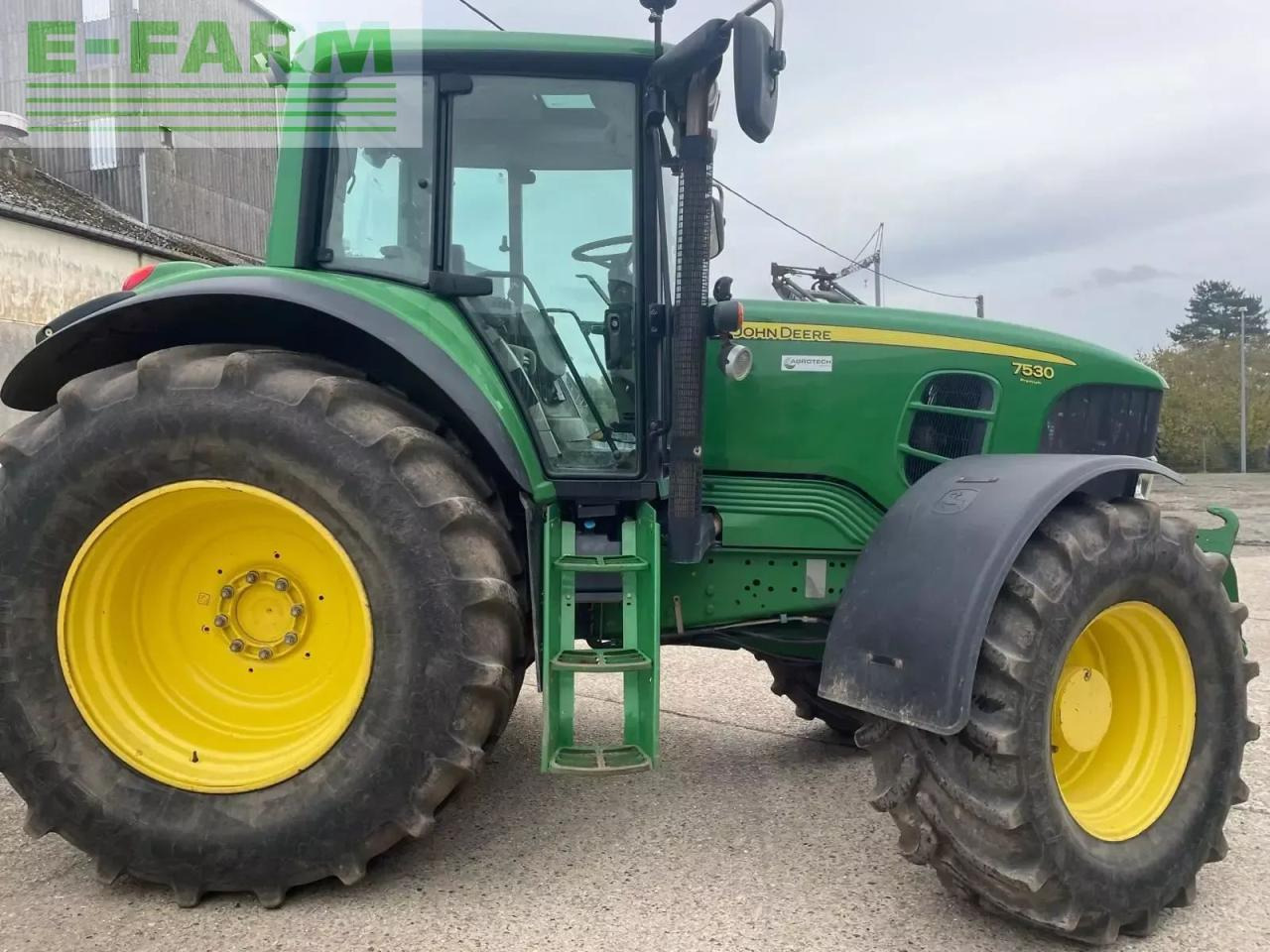 John Deere 7530premium - Farm tractor: picture 5 John Deere 7530premium - Farm tractor: picture 5