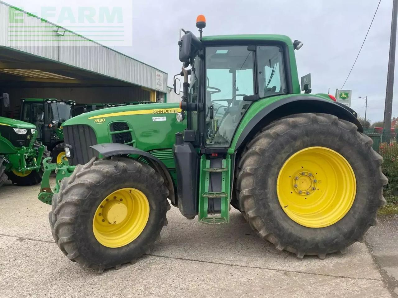 John Deere 7530premium - Farm tractor: picture 2 John Deere 7530premium - Farm tractor: picture 2