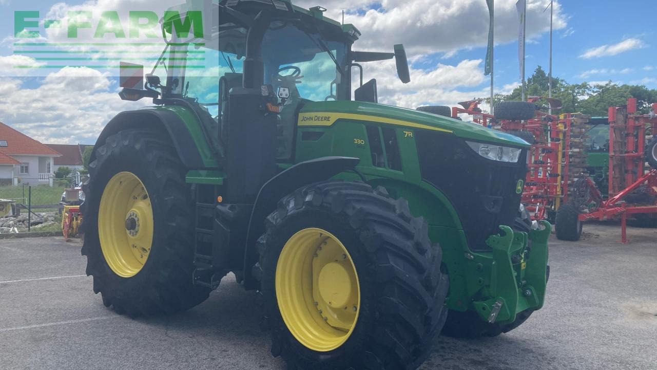 John Deere 7R 330 - Farm tractor: picture 4 John Deere 7R 330 - Farm tractor: picture 4