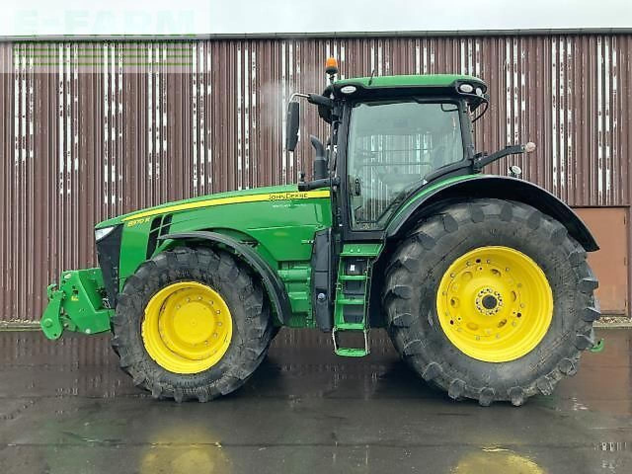 John Deere 8370r - Farm tractor: picture 2 John Deere 8370r - Farm tractor: picture 2
