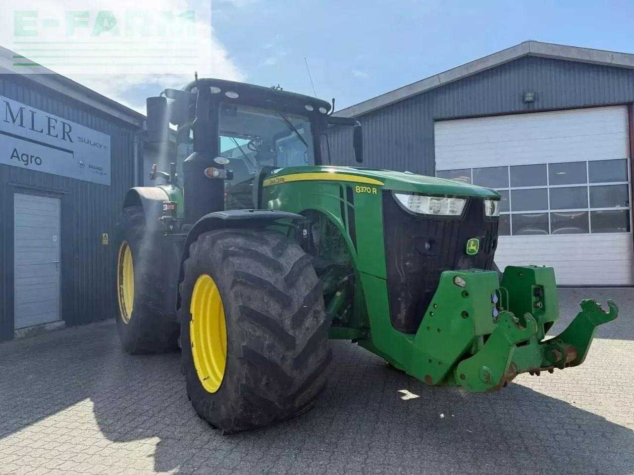 John Deere 8370r - Farm tractor: picture 2 John Deere 8370r - Farm tractor: picture 2