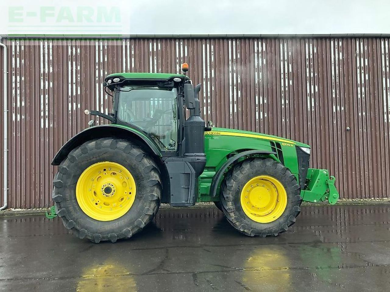 John Deere 8370r - Farm tractor: picture 1 John Deere 8370r - Farm tractor: picture 1
