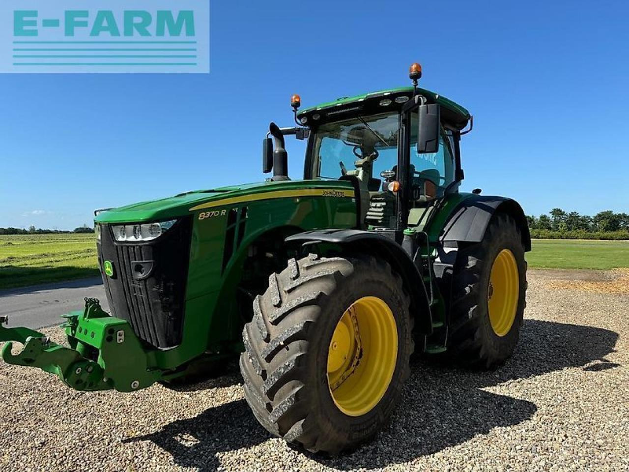 John Deere 8370r - Farm tractor: picture 2 John Deere 8370r - Farm tractor: picture 2