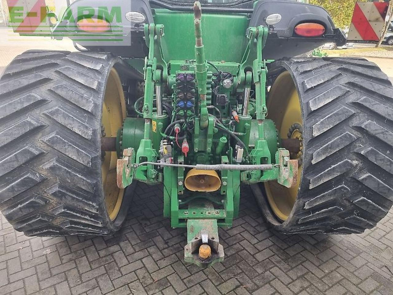 John Deere 8370rt my18 e23 40 - Farm tractor: picture 4 John Deere 8370rt my18 e23 40 - Farm tractor: picture 4