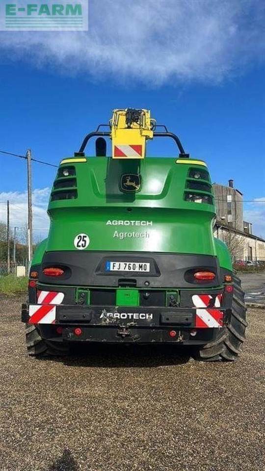 John Deere 8400 - Forage harvester: picture 4 John Deere 8400 - Forage harvester: picture 4