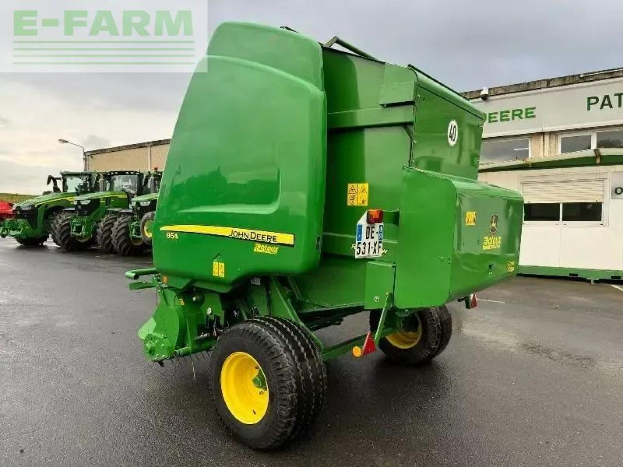 John Deere 864 - Square baler: picture 2 John Deere 864 - Square baler: picture 2