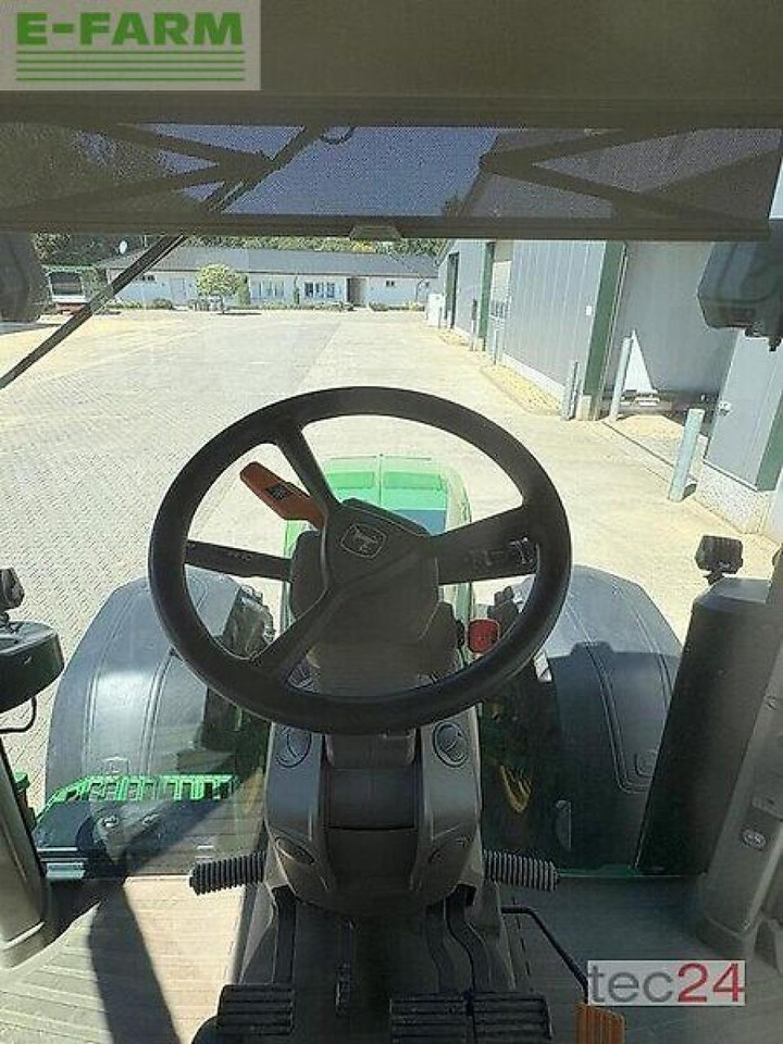 John Deere 8r340 - Farm tractor: picture 5 John Deere 8r340 - Farm tractor: picture 5