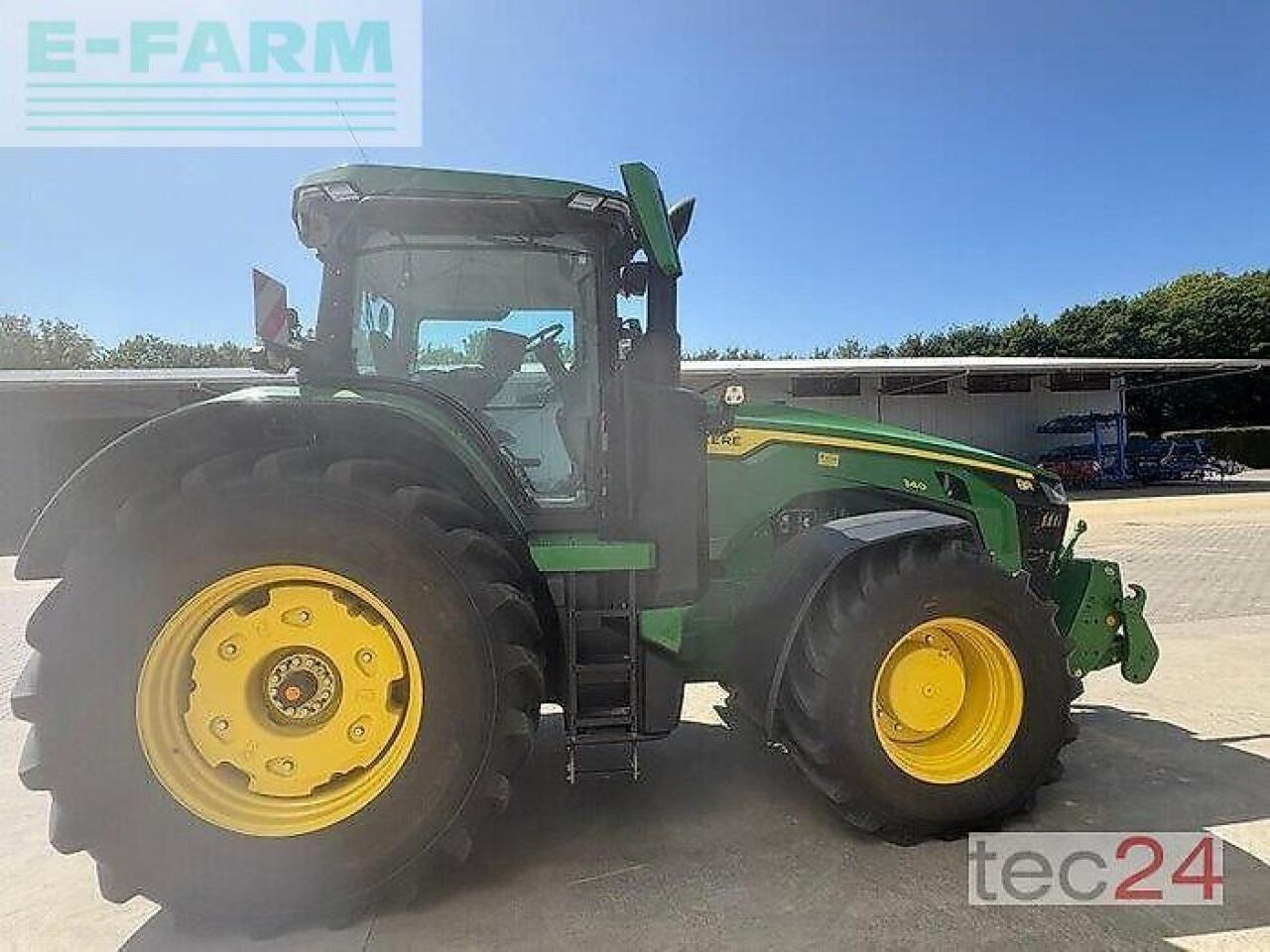John Deere 8r340 - Farm tractor: picture 2 John Deere 8r340 - Farm tractor: picture 2