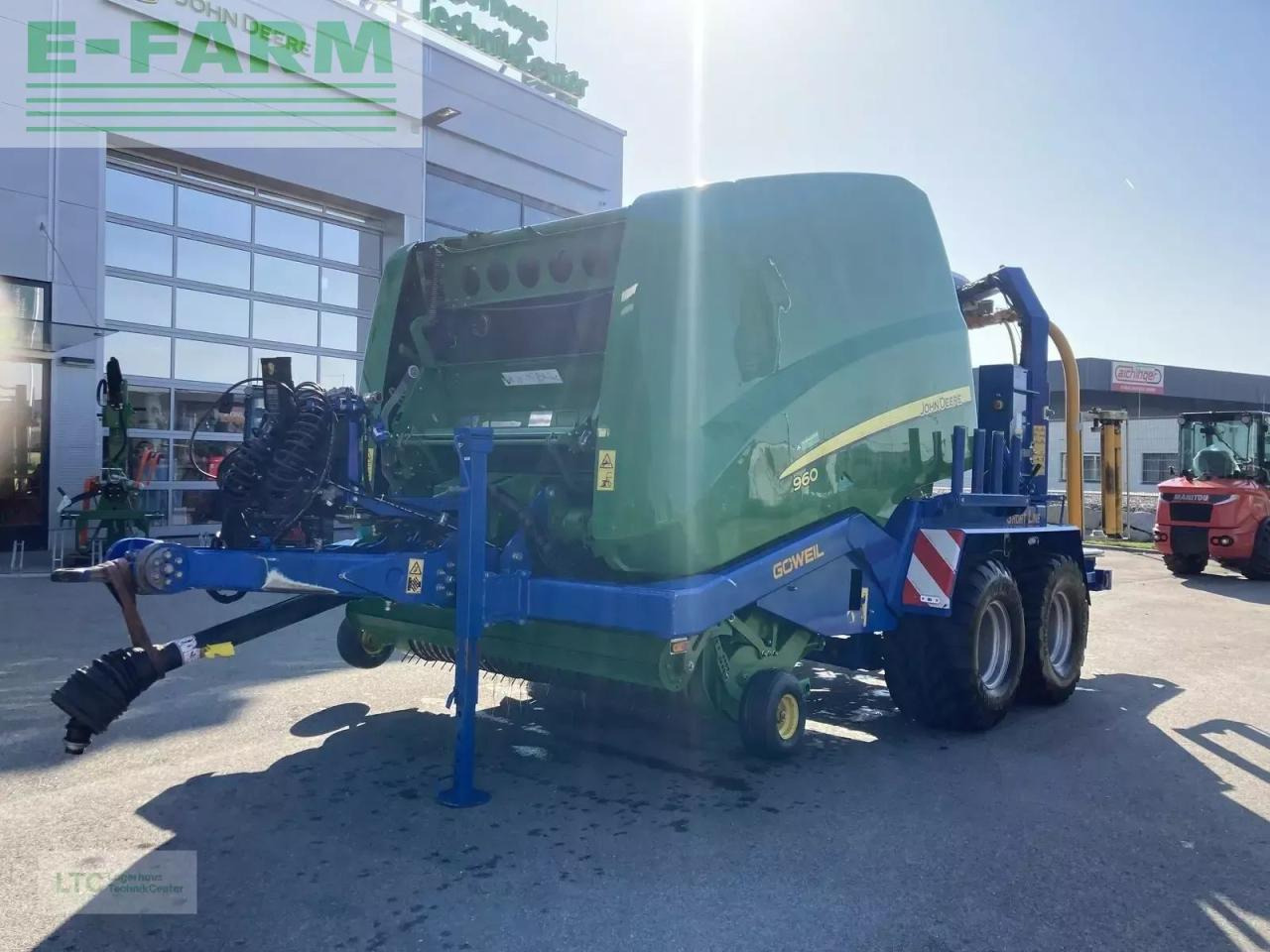 John Deere 960 - Square baler: picture 1 John Deere 960 - Square baler: picture 1