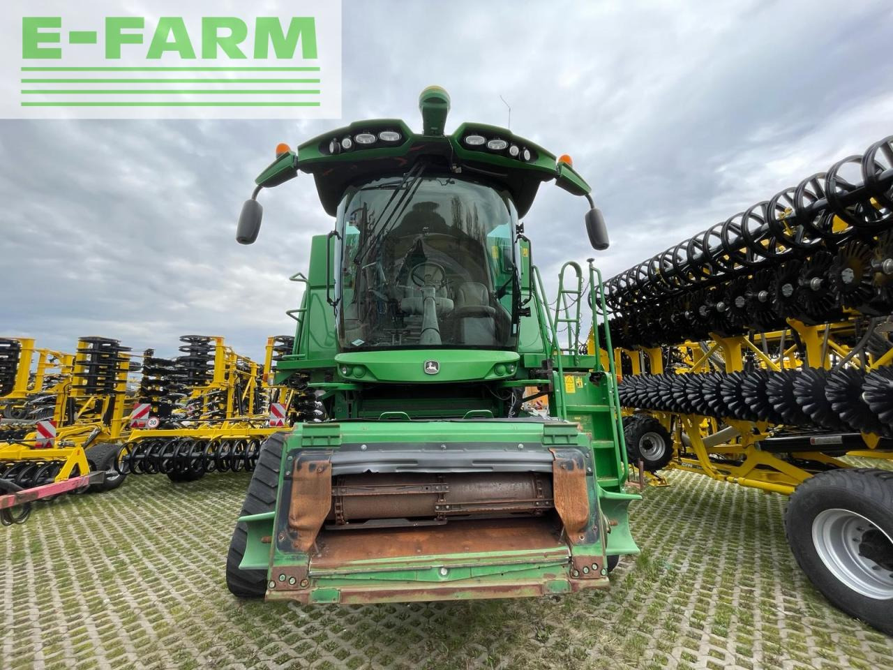 John Deere S690i - Combine harvester: picture 3 John Deere S690i - Combine harvester: picture 3