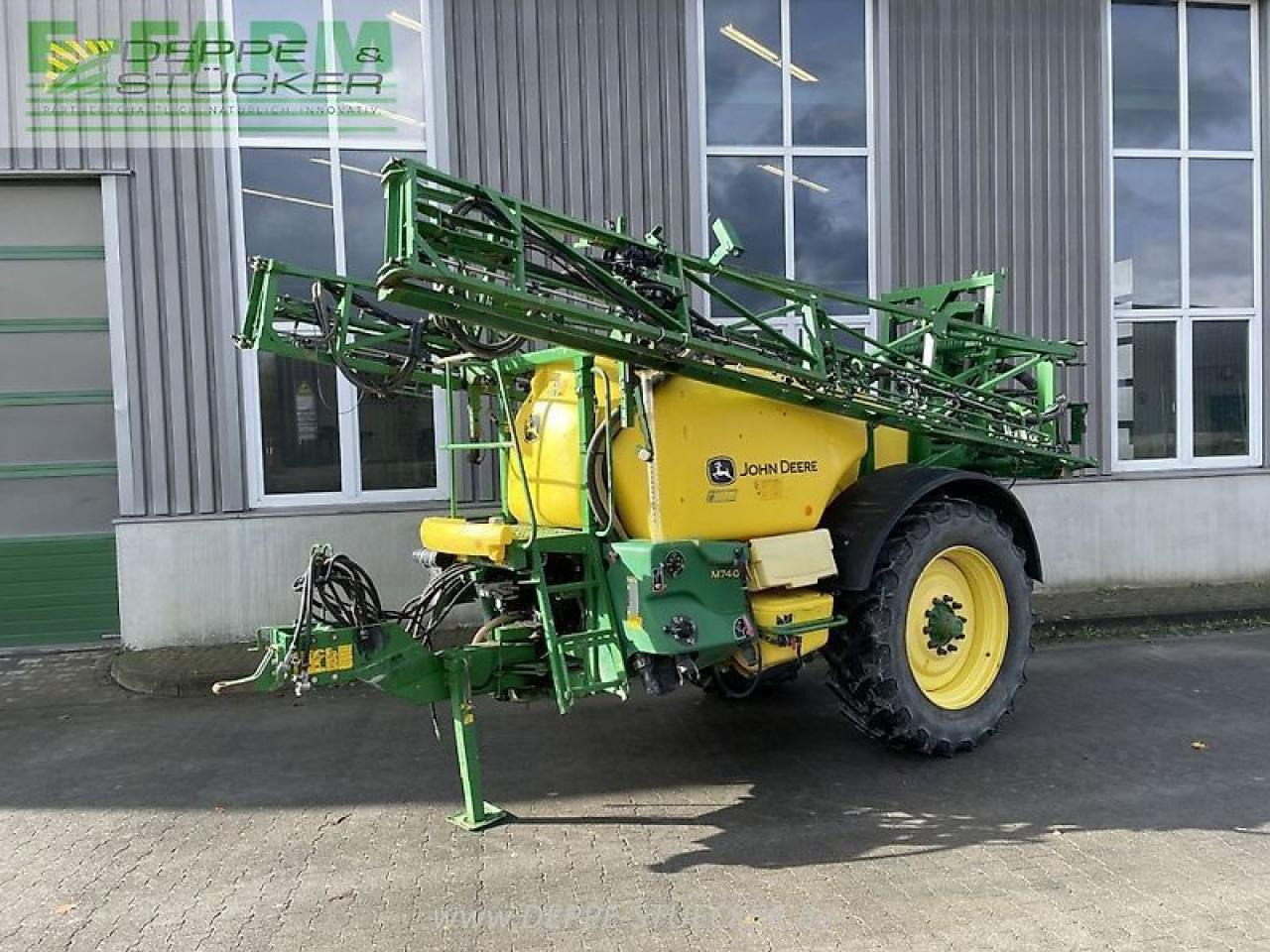 John Deere m740i (mj14) - Trailed sprayer: picture 1 John Deere m740i (mj14) - Trailed sprayer: picture 1