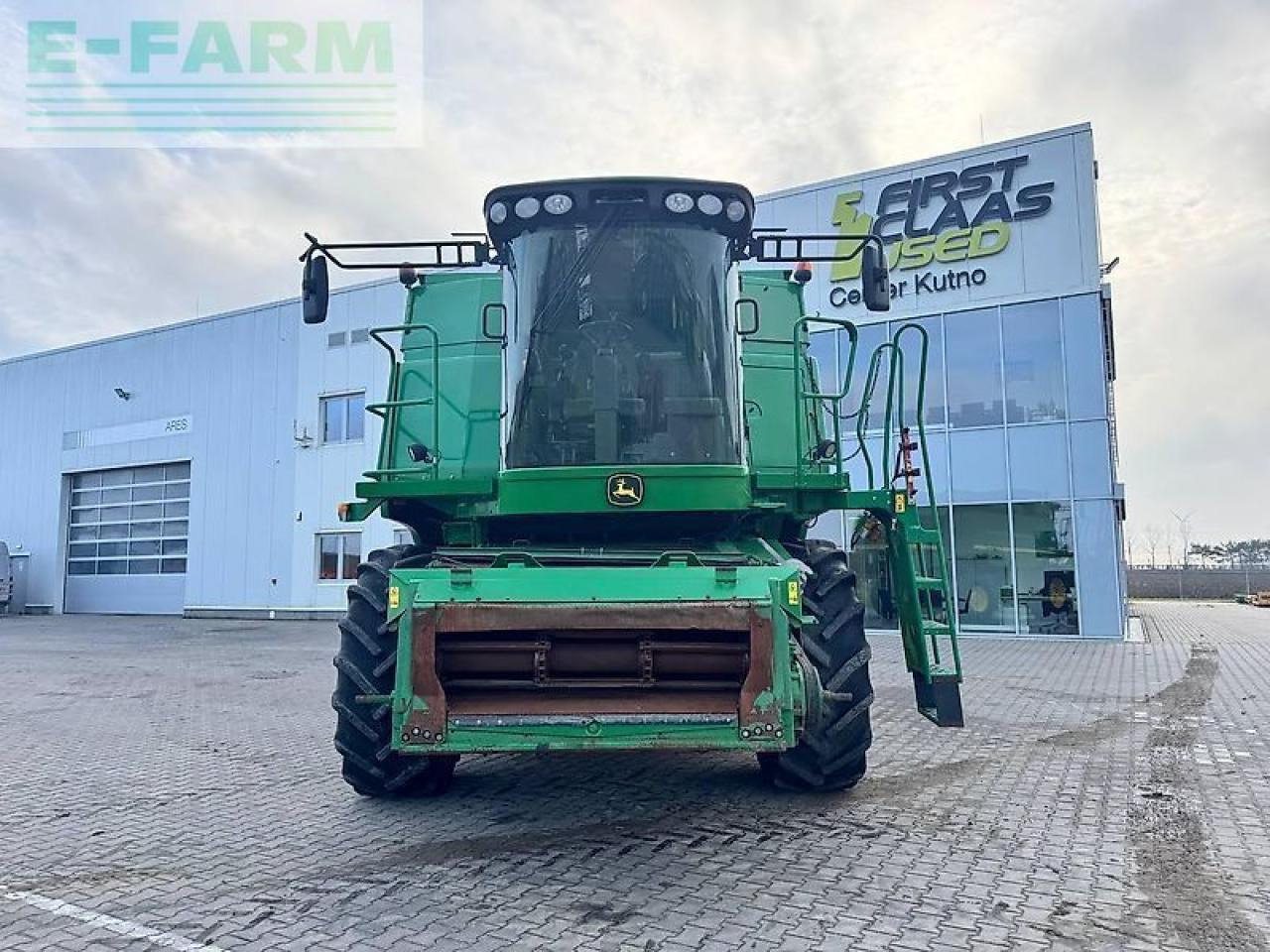 John Deere t670 - Combine harvester: picture 2 John Deere t670 - Combine harvester: picture 2
