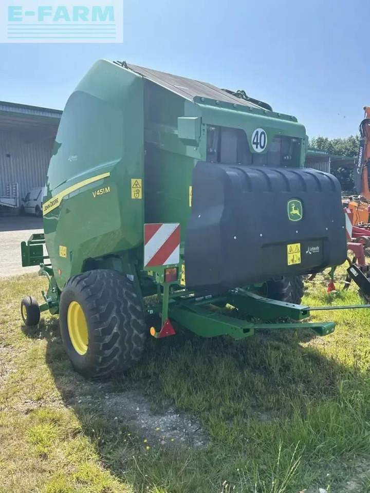 John Deere v451m - Square baler: picture 3 John Deere v451m - Square baler: picture 3