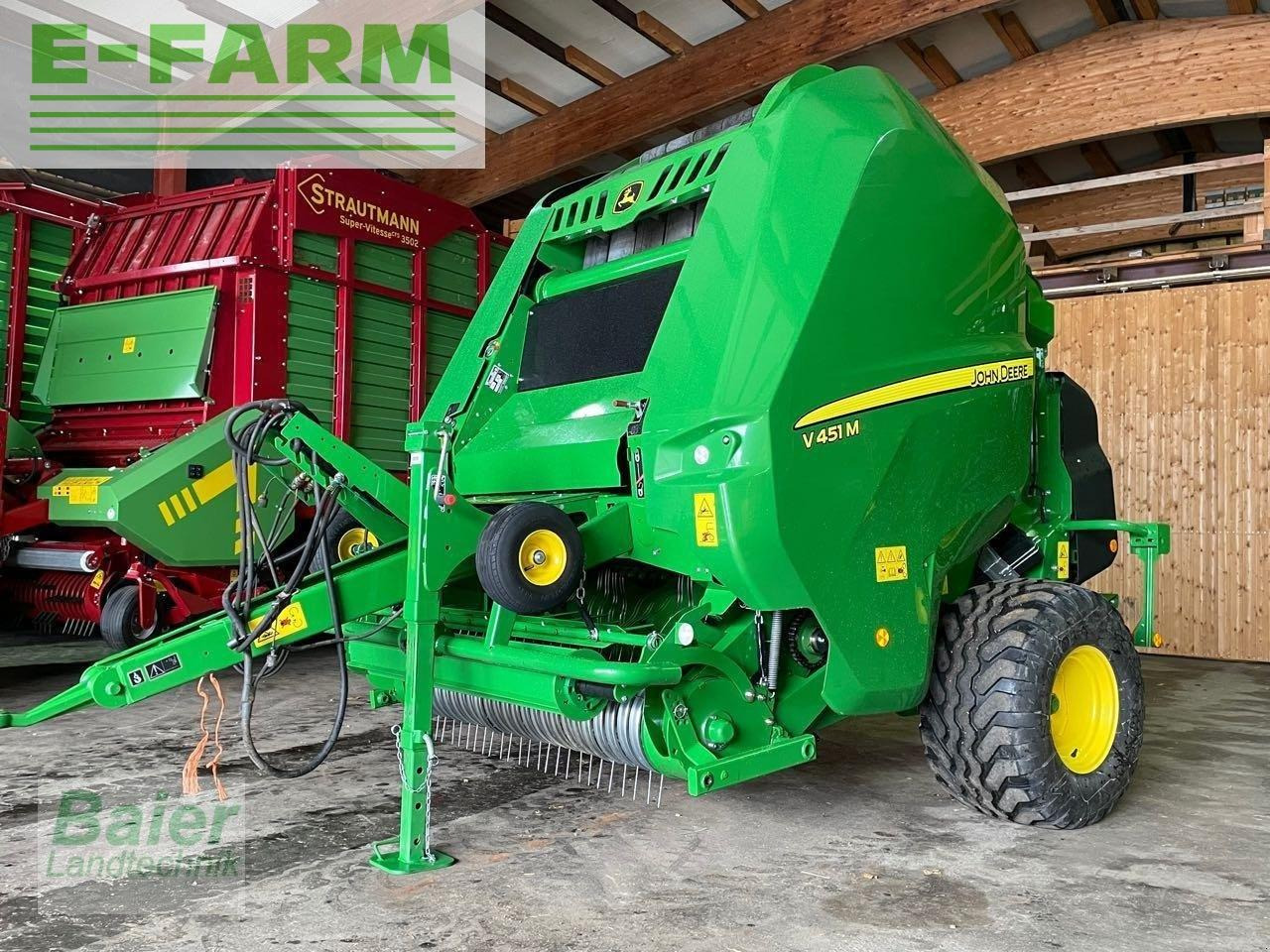 John Deere v451m - Square baler: picture 1 John Deere v451m - Square baler: picture 1