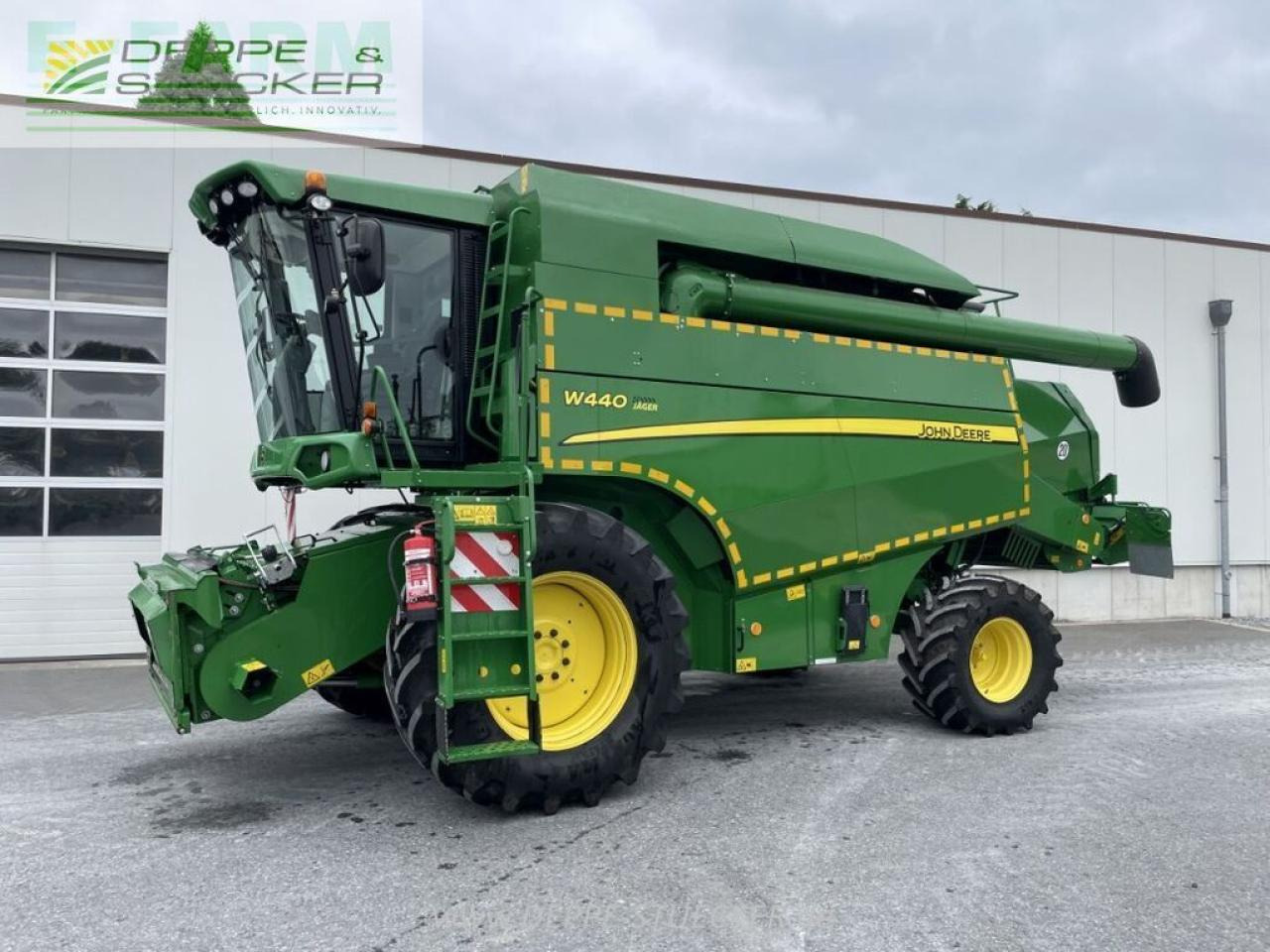 John Deere w440 mit 618 schneidwerk - Combine harvester: picture 1 John Deere w440 mit 618 schneidwerk - Combine harvester: picture 1