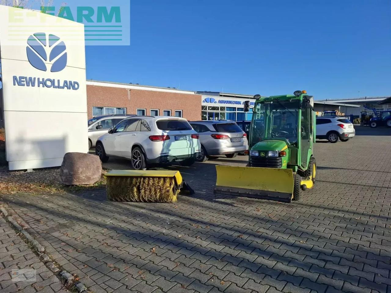 John Deere x 748 ultimate - Farm tractor: picture 3 John Deere x 748 ultimate - Farm tractor: picture 3