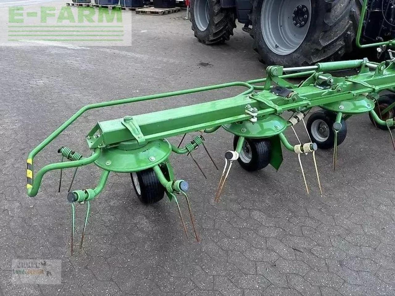 Krone kw 10.02 - Tedder/ Rake: picture 5 Krone kw 10.02 - Tedder/ Rake: picture 5