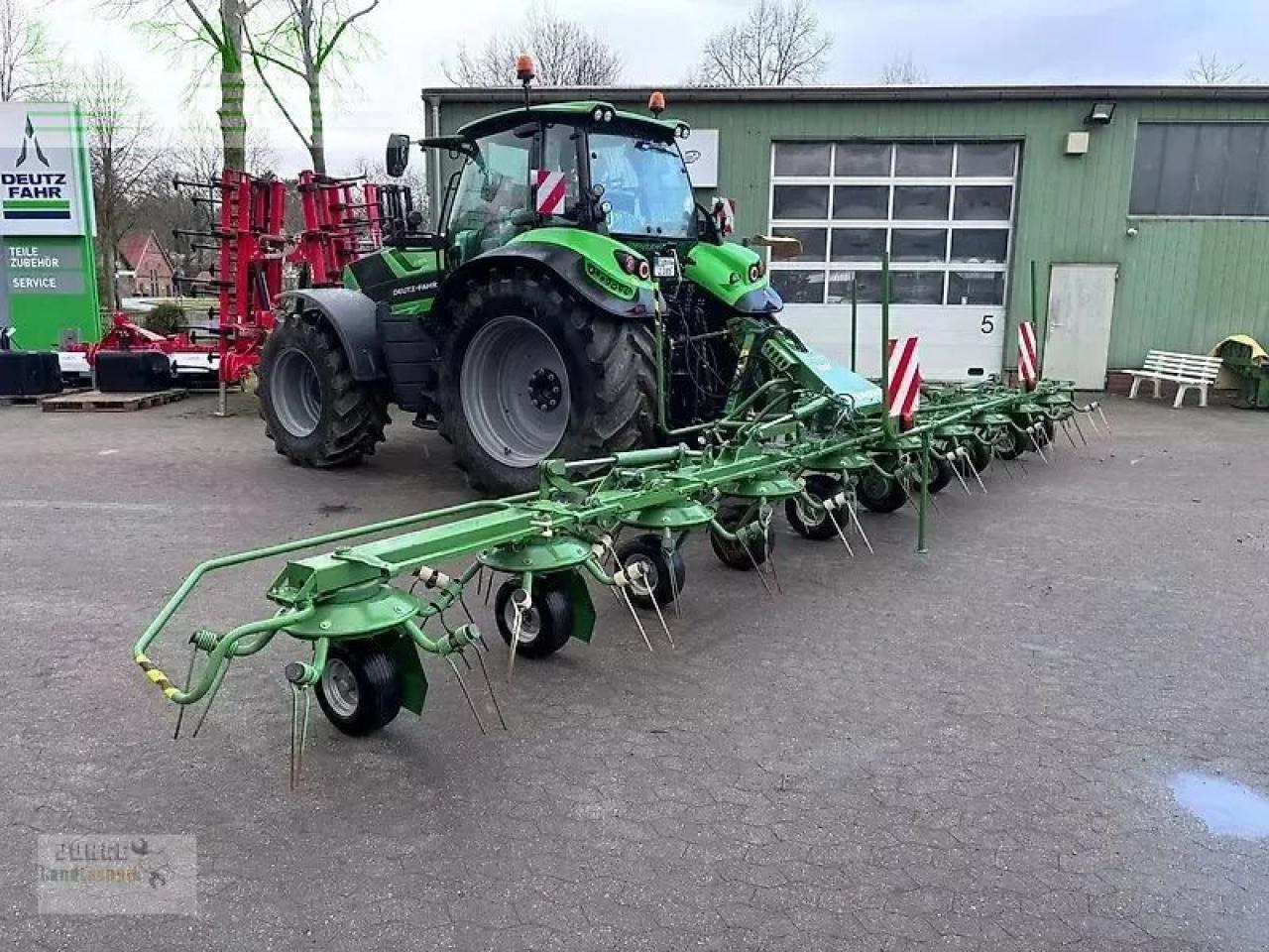 Krone kw 10.02 - Tedder/ Rake: picture 2 Krone kw 10.02 - Tedder/ Rake: picture 2