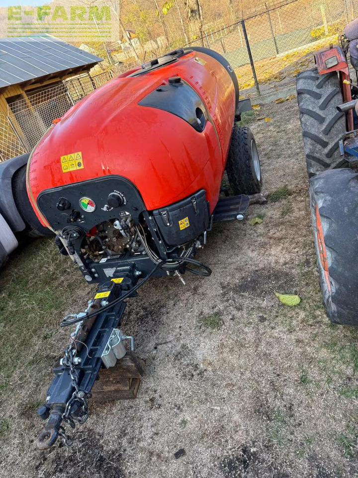 Kubota Qi 9.0 - Trailed sprayer: picture 5 Kubota Qi 9.0 - Trailed sprayer: picture 5