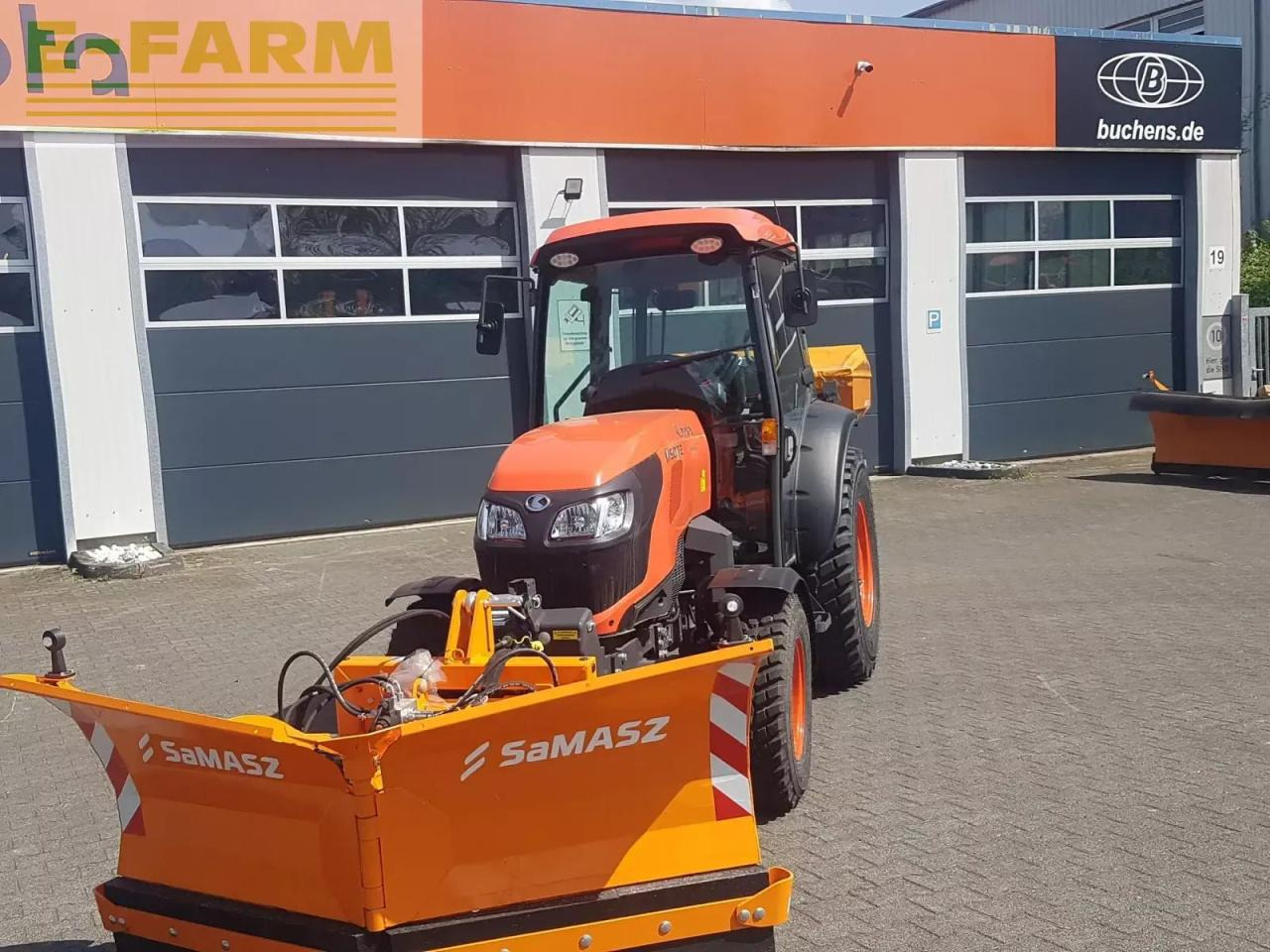 Kubota m5072 narrow winterdienstpaket - Farm tractor: picture 2 Kubota m5072 narrow winterdienstpaket - Farm tractor: picture 2