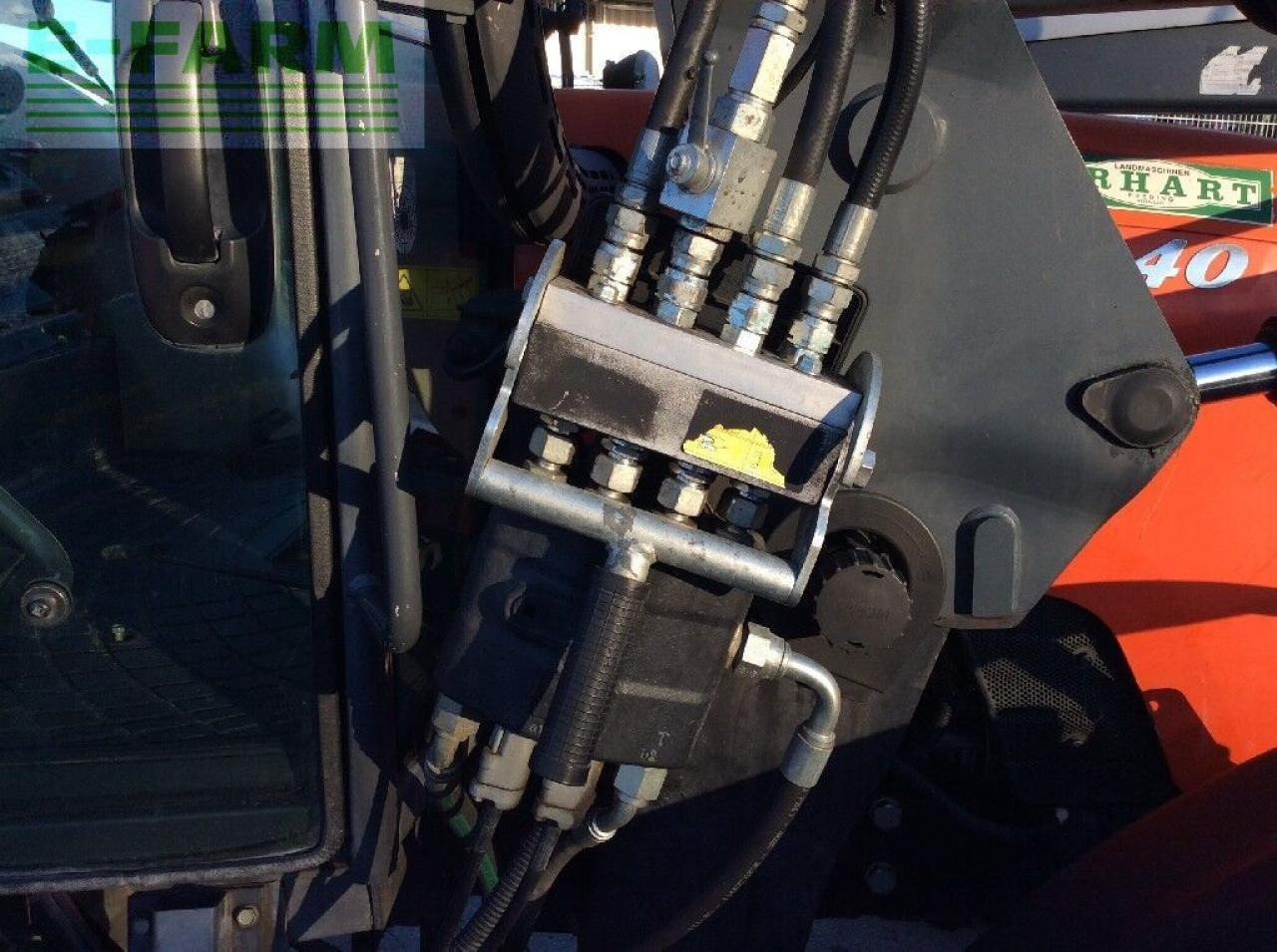 Farm tractor Kubota m7040: picture 17