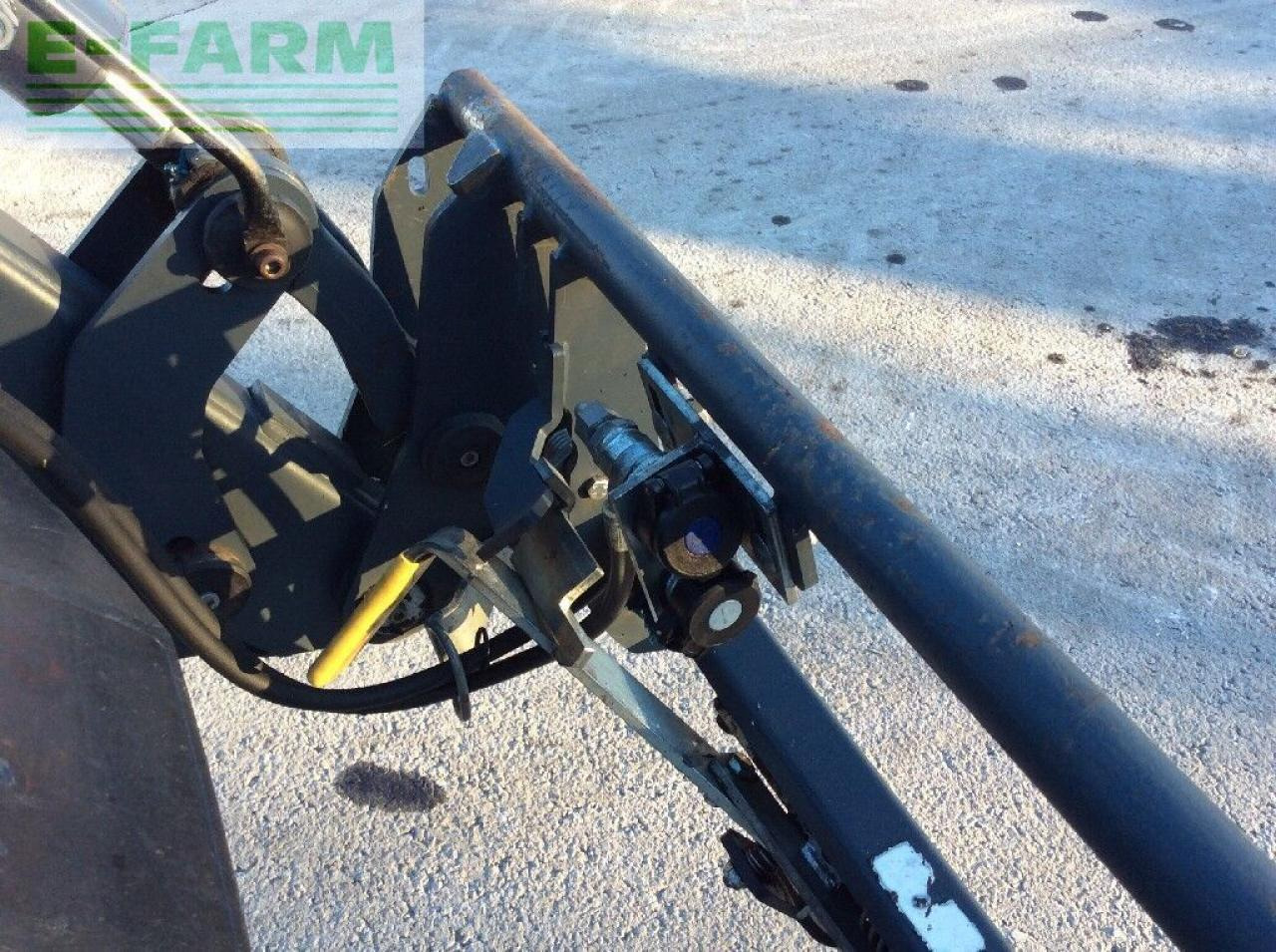 Farm tractor Kubota m7040: picture 19