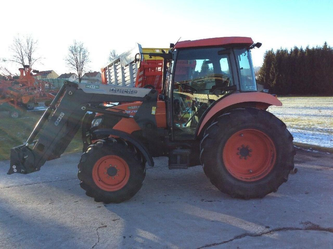 Farm tractor Kubota m7040: picture 9