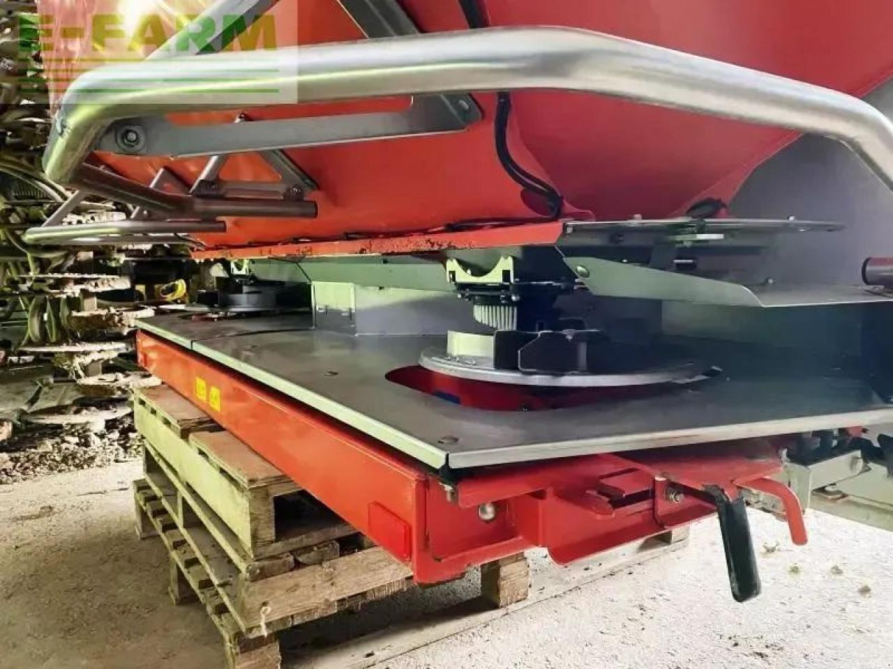 Kuhn axera 1102 h-emc - Fertilizer spreader: picture 4 Kuhn axera 1102 h-emc - Fertilizer spreader: picture 4