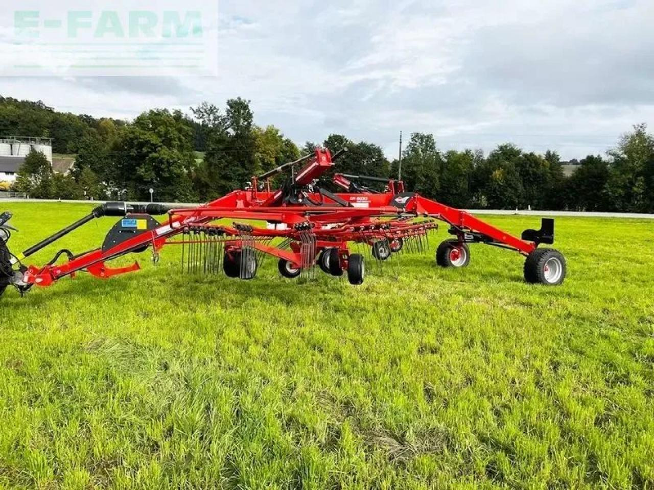 Kuhn ga 8030 zweikreiselschwader - Tedder/ Rake: picture 2 Kuhn ga 8030 zweikreiselschwader - Tedder/ Rake: picture 2