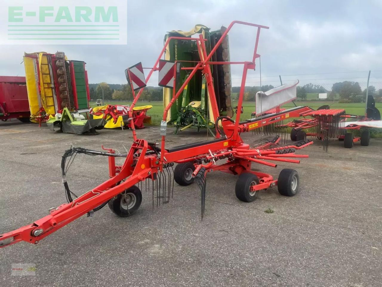 Kuhn ga 9032 - Tedder/ Rake: picture 2 Kuhn ga 9032 - Tedder/ Rake: picture 2