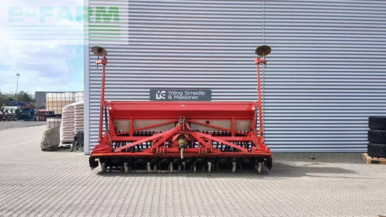 Kuhn hr 4003 + integra 4000 - Combine seed drill: picture 1 Kuhn hr 4003 + integra 4000 - Combine seed drill: picture 1