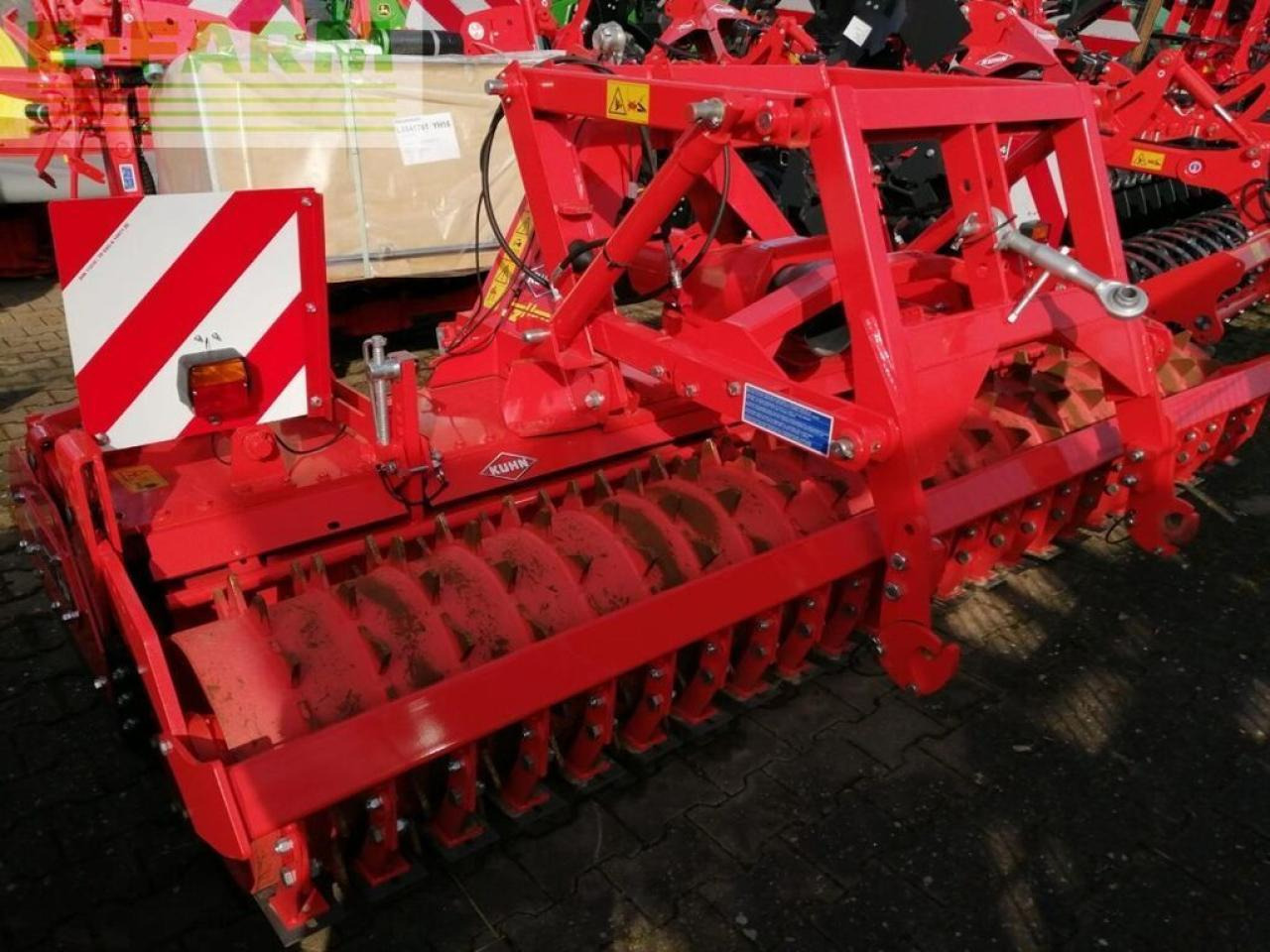 Kuhn hr304d - Disc harrow: picture 3 Kuhn hr304d - Disc harrow: picture 3