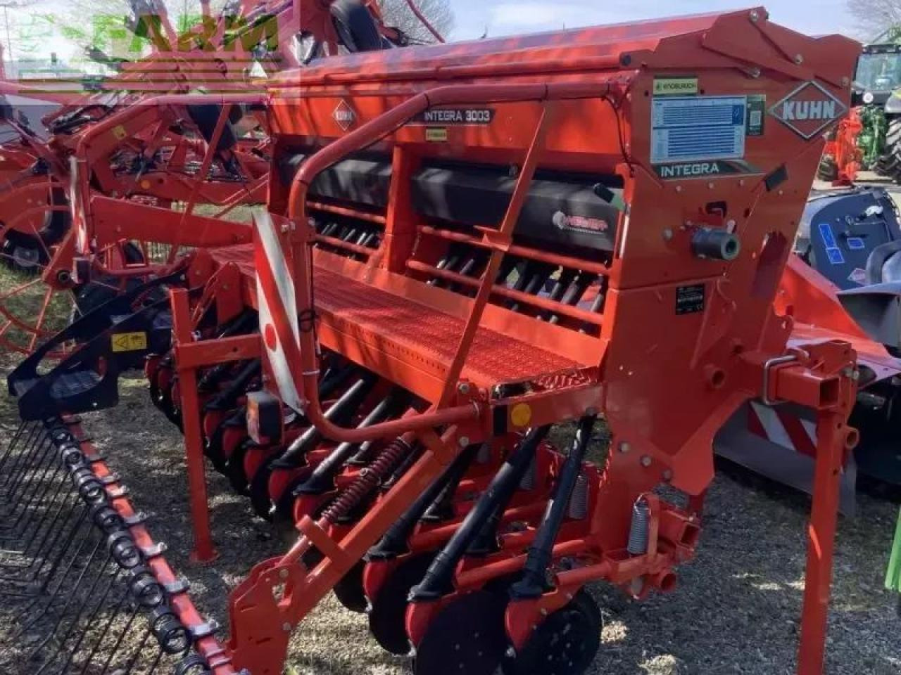 Kuhn integra 3003 - Seed drill: picture 1 Kuhn integra 3003 - Seed drill: picture 1