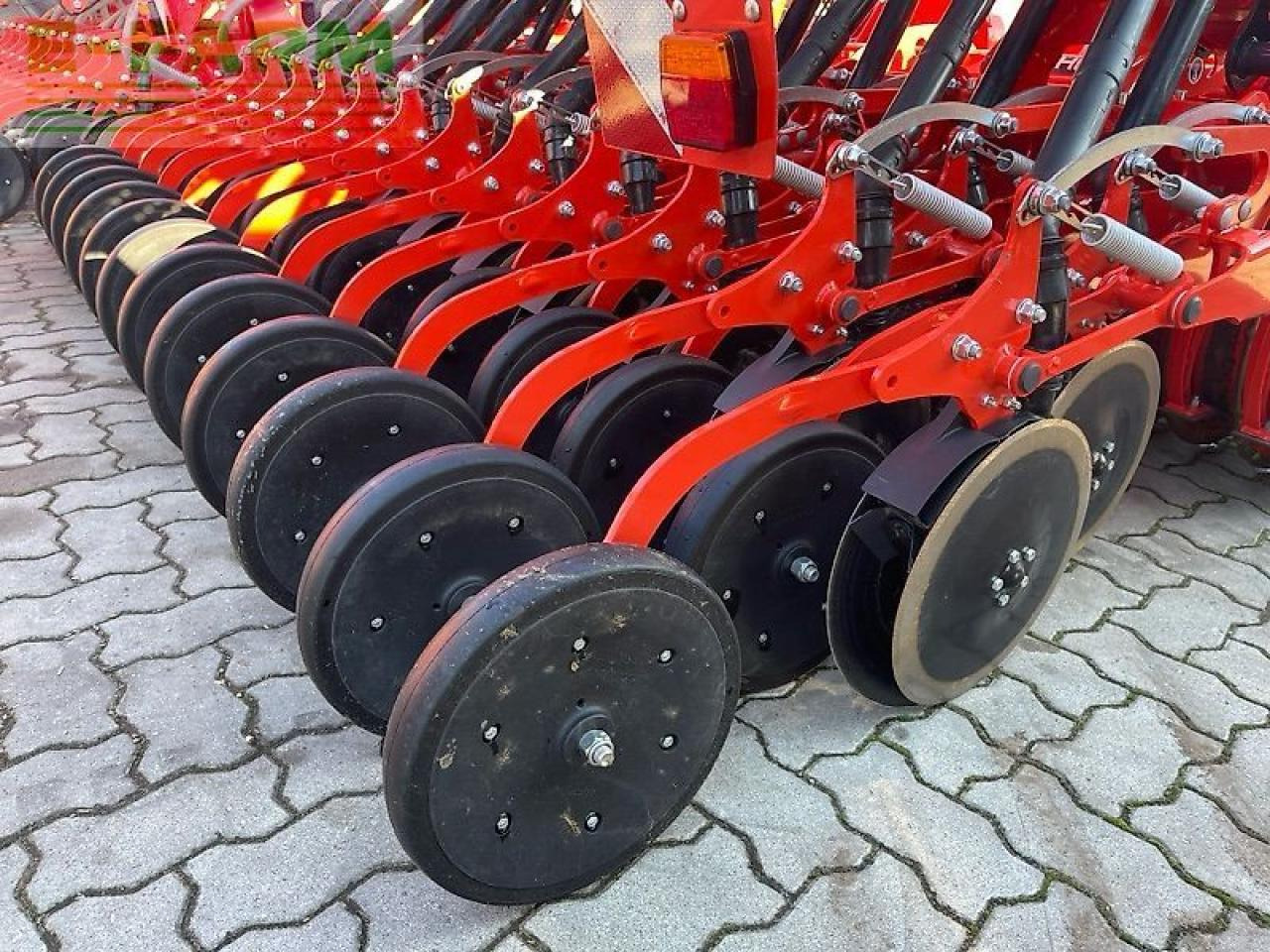 Seed drill Kuhn sitera 3030 24e: picture 8 Seed drill Kuhn sitera 3030 24e: picture 8