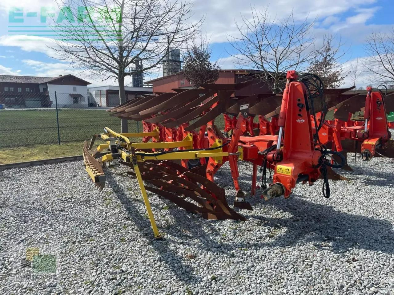 Kuhn vari-master 153 mit schollencracker - Plow: picture 1 Kuhn vari-master 153 mit schollencracker - Plow: picture 1