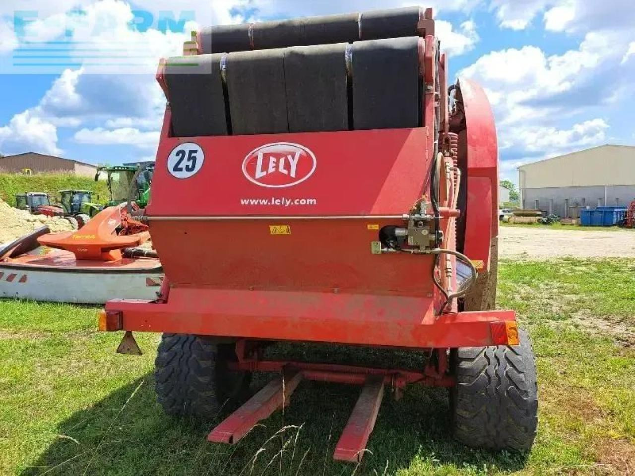 Lely rp 445 - Square baler: picture 5 Lely rp 445 - Square baler: picture 5