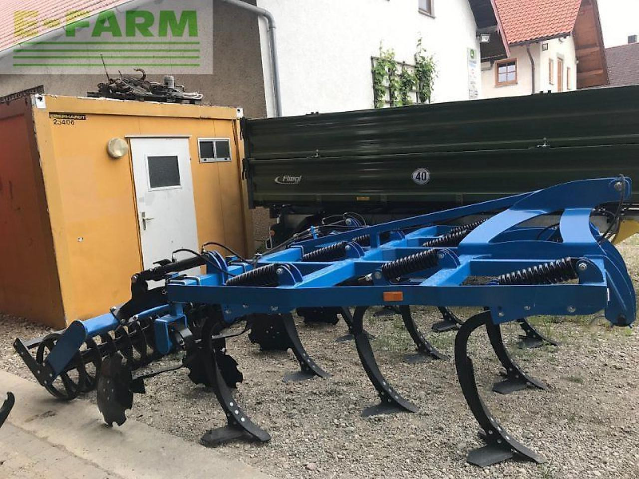 Lemken Flügelschargrubber 3,2m mit Dachringwalze hydr Tiefeneinstellung - Cultivator: picture 4 Lemken Flügelschargrubber 3,2m mit Dachringwalze hydr Tiefeneinstellung - Cultivator: picture 4