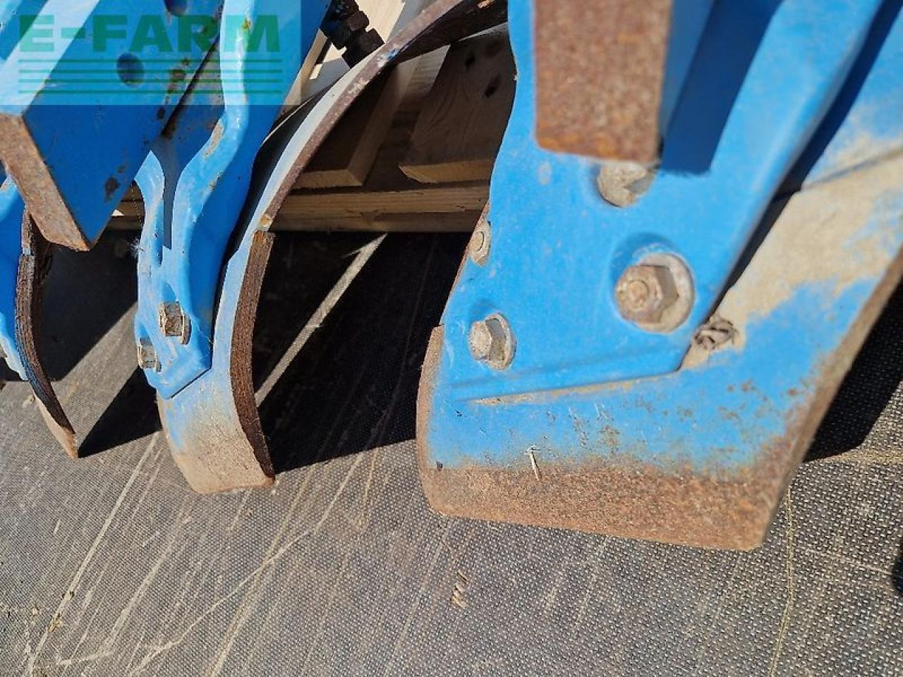 Lemken juwel 8 v 4+1 n100 on-land - Plow: picture 5 Lemken juwel 8 v 4+1 n100 on-land - Plow: picture 5