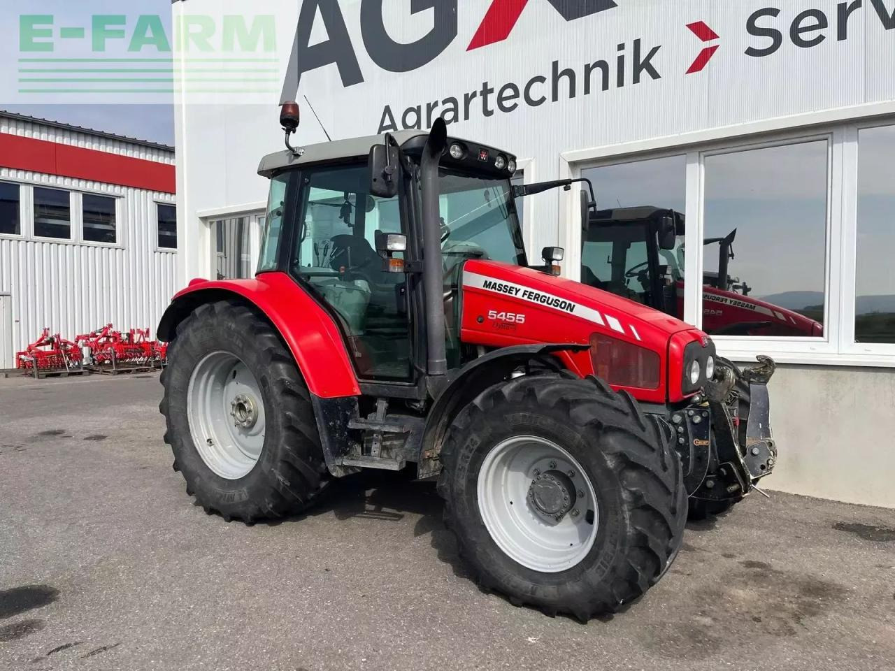 Massey Ferguson 5455-4 standard Standard - Farm tractor: picture 1 Massey Ferguson 5455-4 standard Standard - Farm tractor: picture 1