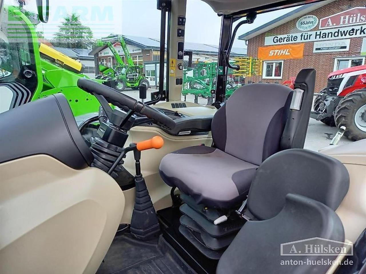 Farm tractor Massey Ferguson mf4707 cab 4wd: picture 7 Farm tractor Massey Ferguson mf4707 cab 4wd: picture 7