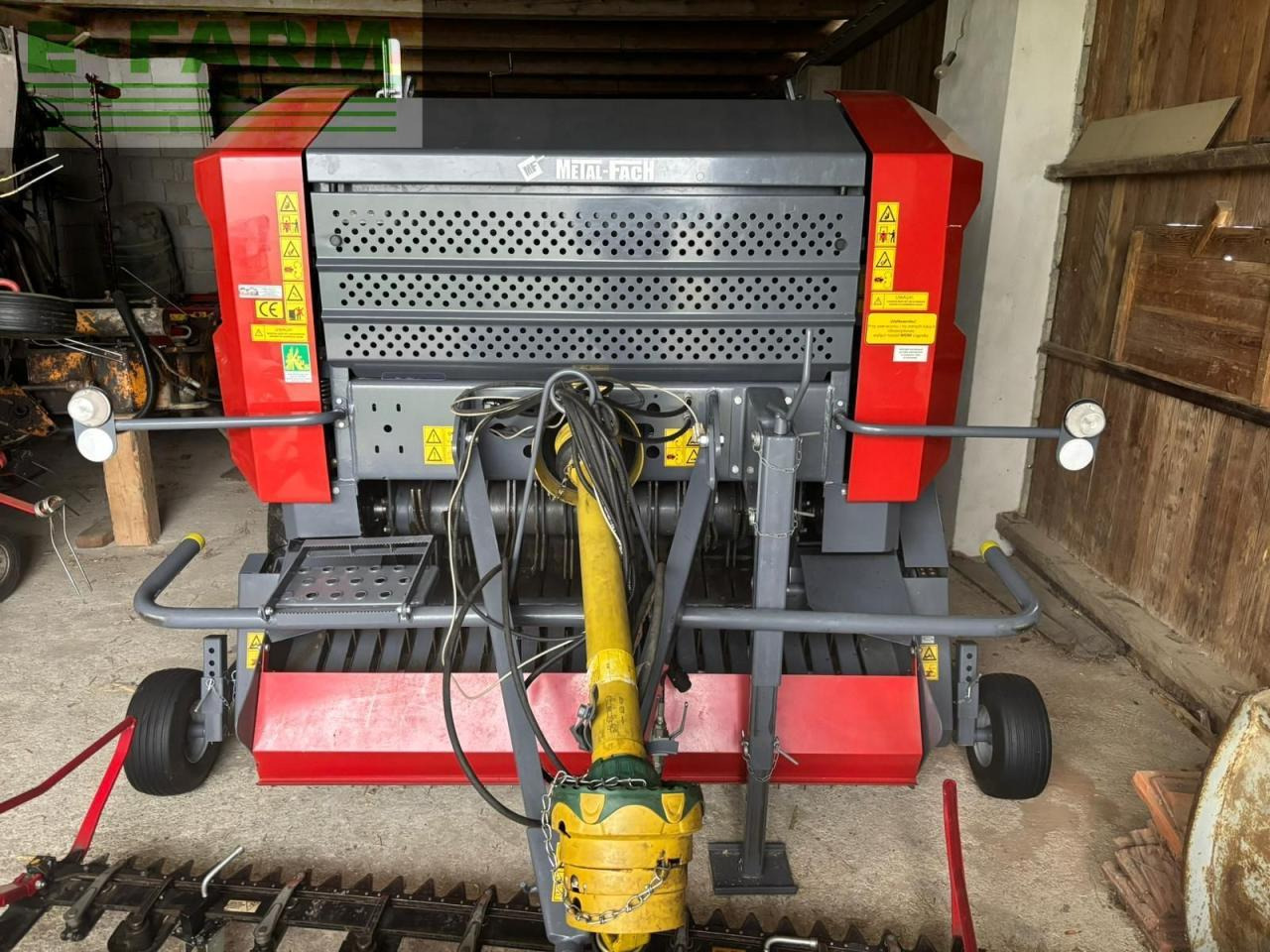 Metal-Fach Z562RN - Square baler: picture 1 Metal-Fach Z562RN - Square baler: picture 1