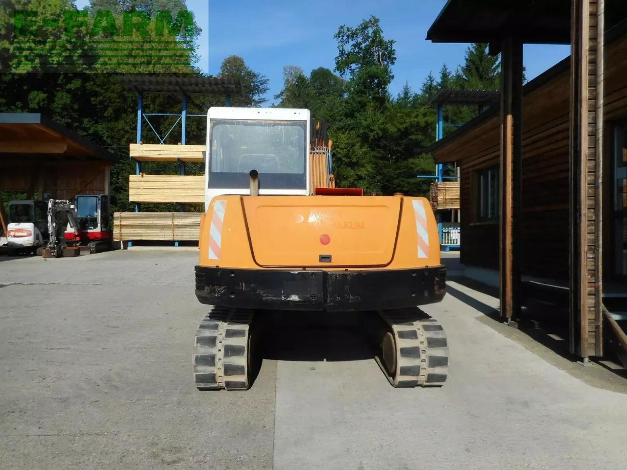 Neuson 8002rd ( 7.900kg ) hydr. sw + verstellausleger - Mini excavator: picture 3 Neuson 8002rd ( 7.900kg ) hydr. sw + verstellausleger - Mini excavator: picture 3