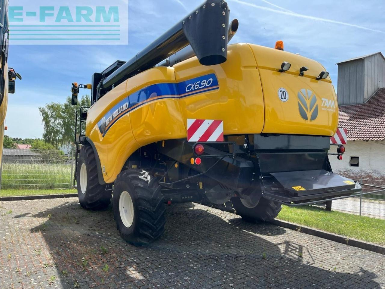 New Holland CX 6.90 - Combine harvester: picture 5 New Holland CX 6.90 - Combine harvester: picture 5