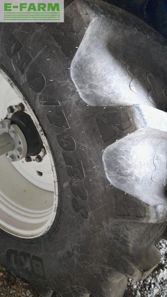 Farm tractor New Holland T 7.270: picture 14