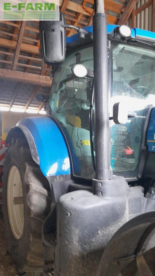 Farm tractor New Holland T 7.270: picture 9