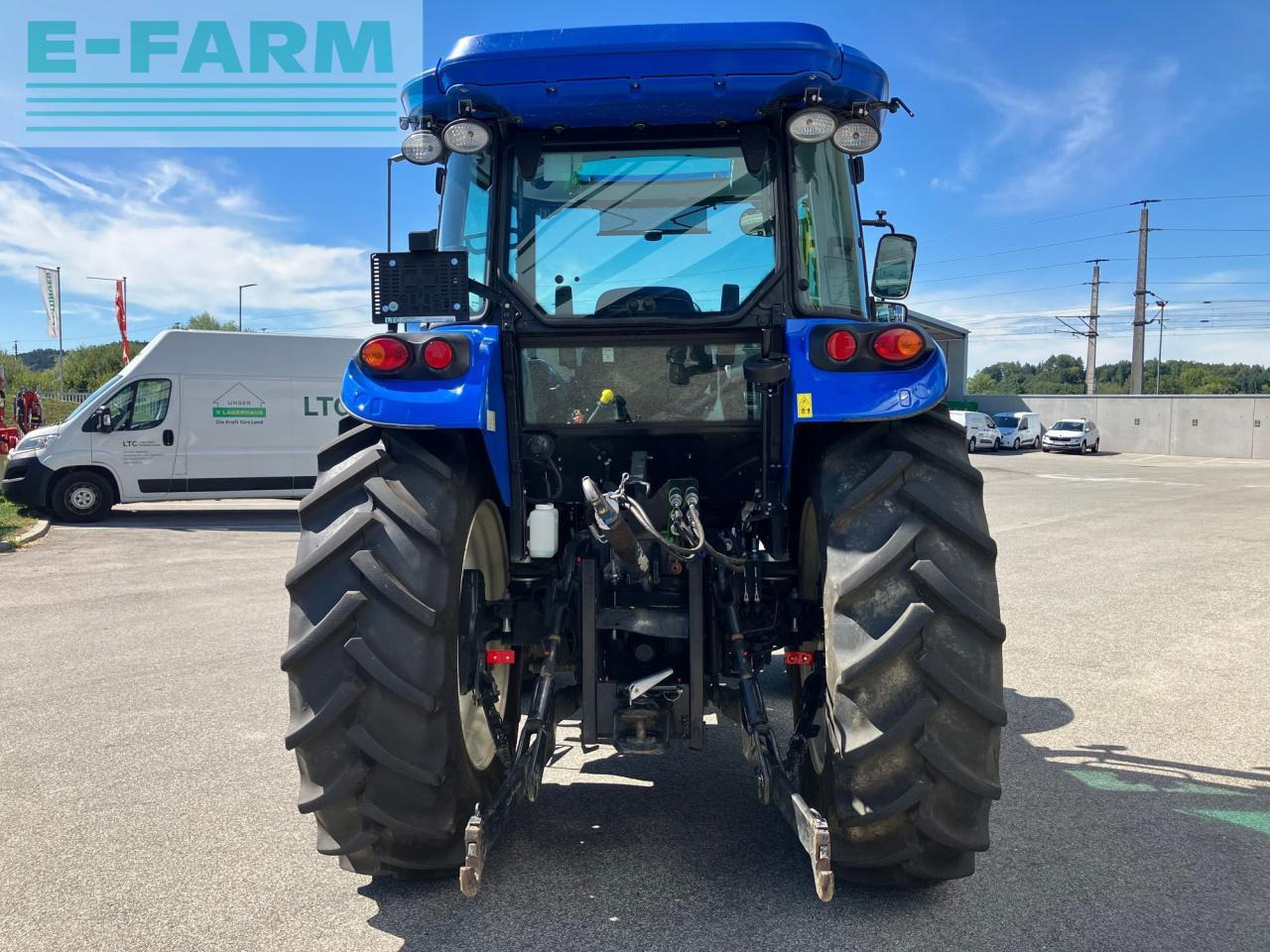 Farm tractor New Holland TD5.85: picture 7
